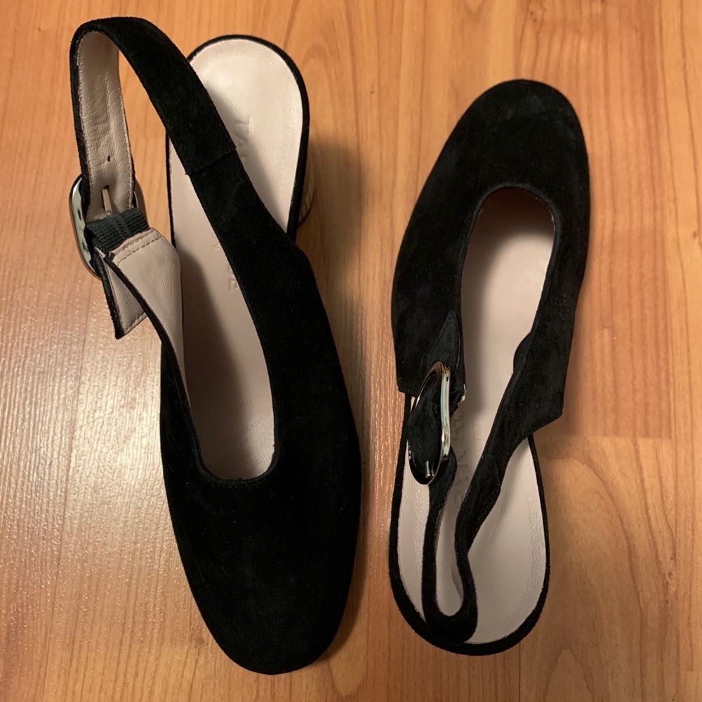New Taryn Rose Sling Back Sandals